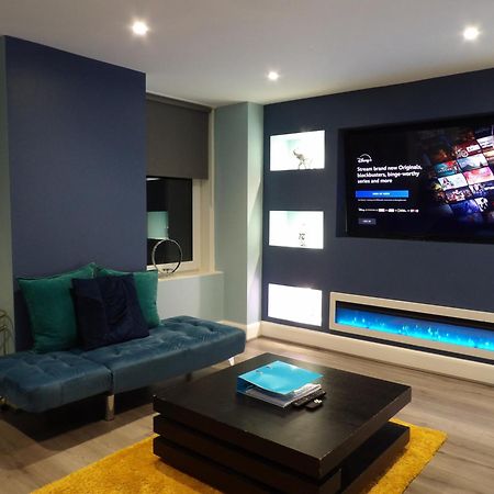 Lovely 3 Bedroom Apartment With Private Garden In Edinburgh City Centre ภายนอก รูปภาพ