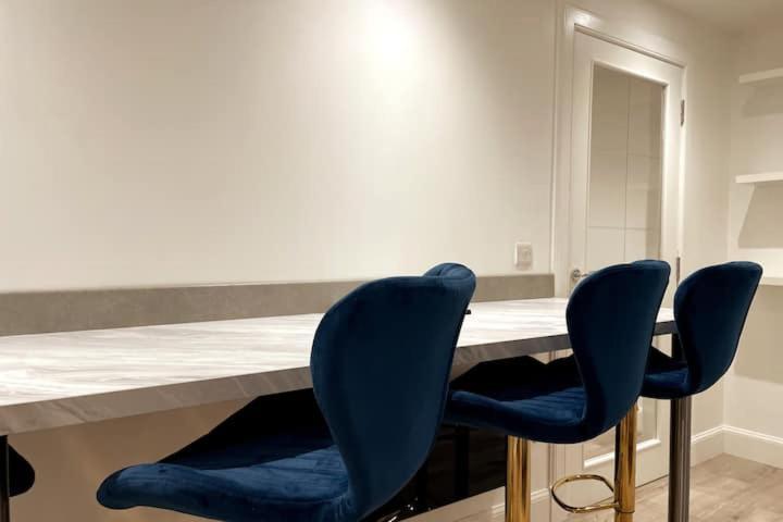 Lovely 3 Bedroom Apartment With Private Garden In Edinburgh City Centre ภายนอก รูปภาพ