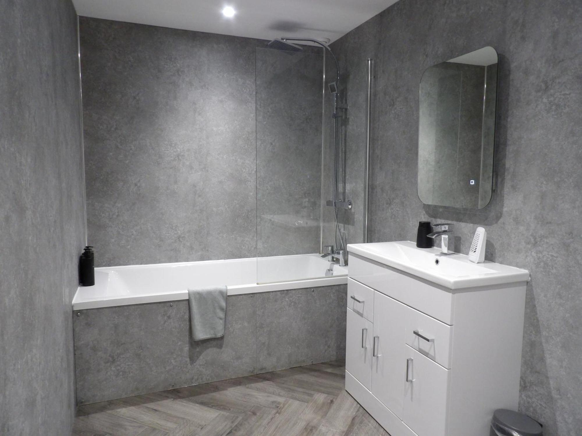 Lovely 3 Bedroom Apartment With Private Garden In Edinburgh City Centre ภายนอก รูปภาพ