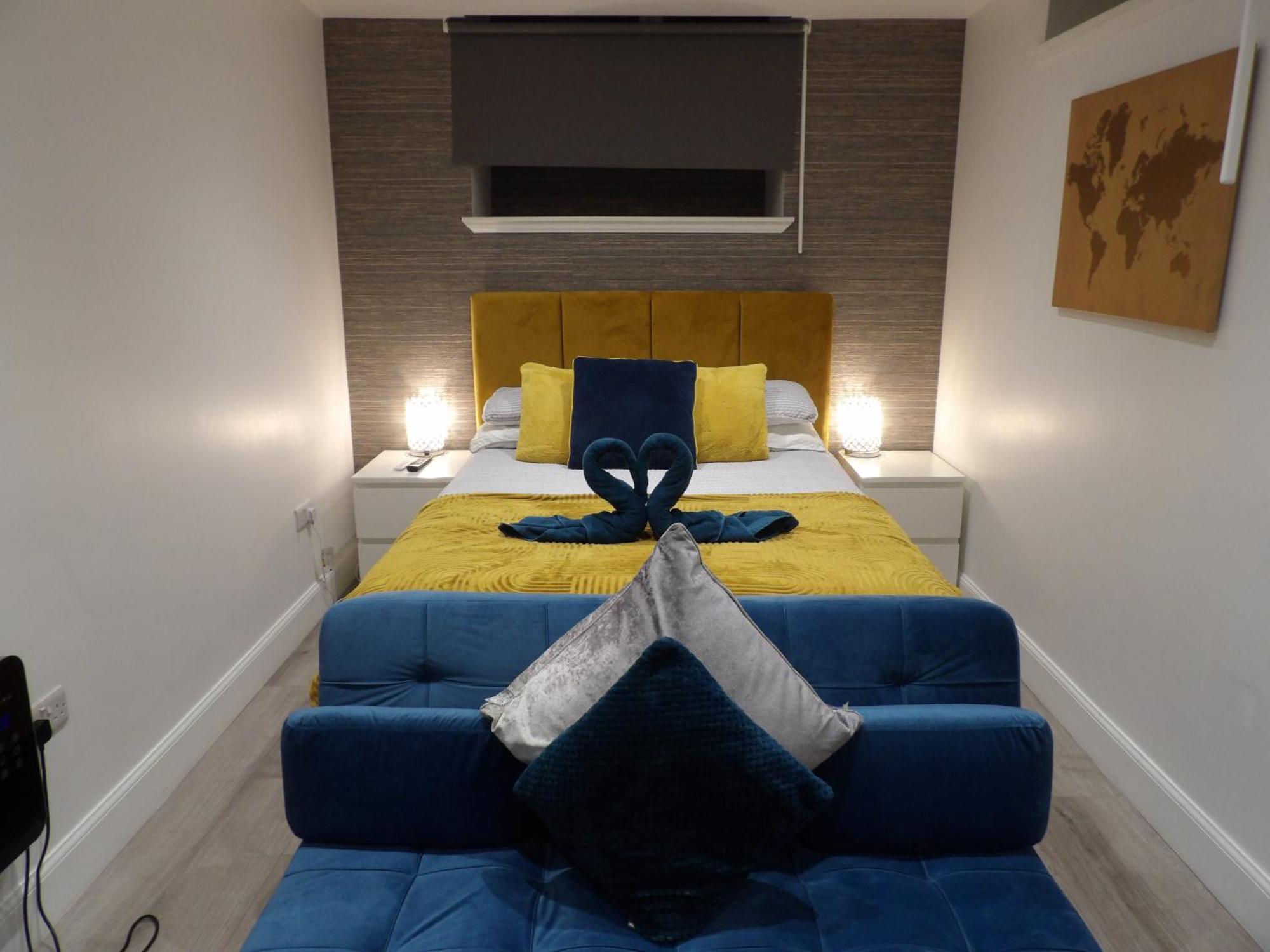 Lovely 3 Bedroom Apartment With Private Garden In Edinburgh City Centre ภายนอก รูปภาพ