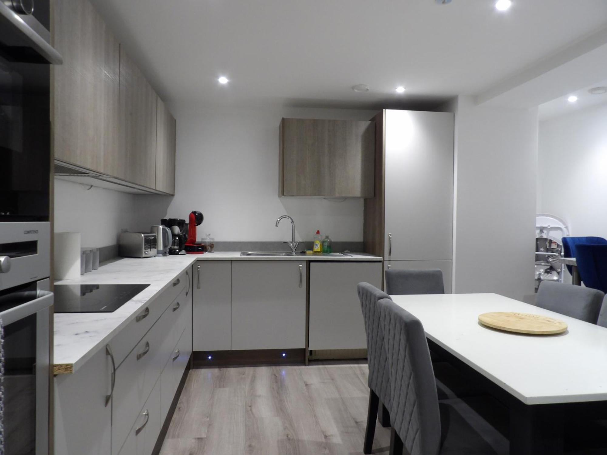Lovely 3 Bedroom Apartment With Private Garden In Edinburgh City Centre ภายนอก รูปภาพ